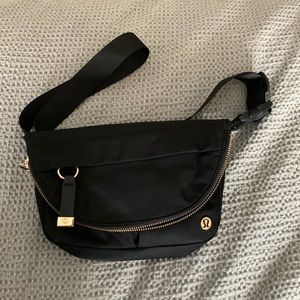 Lululemon All Night Festival Bag